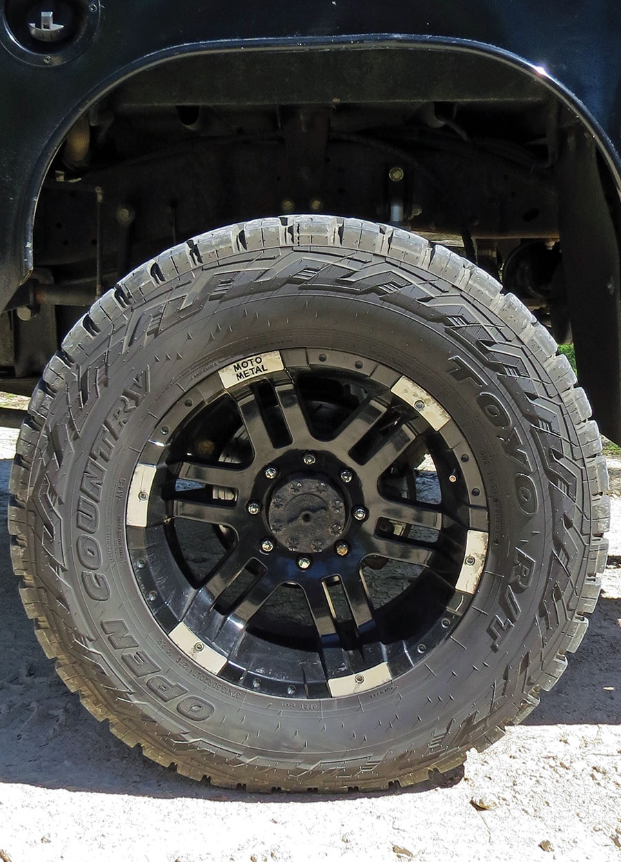 He’s stayed loyal to Toyo since then too with his Toyo R/T Open Country 37x13.50 R20LT’s