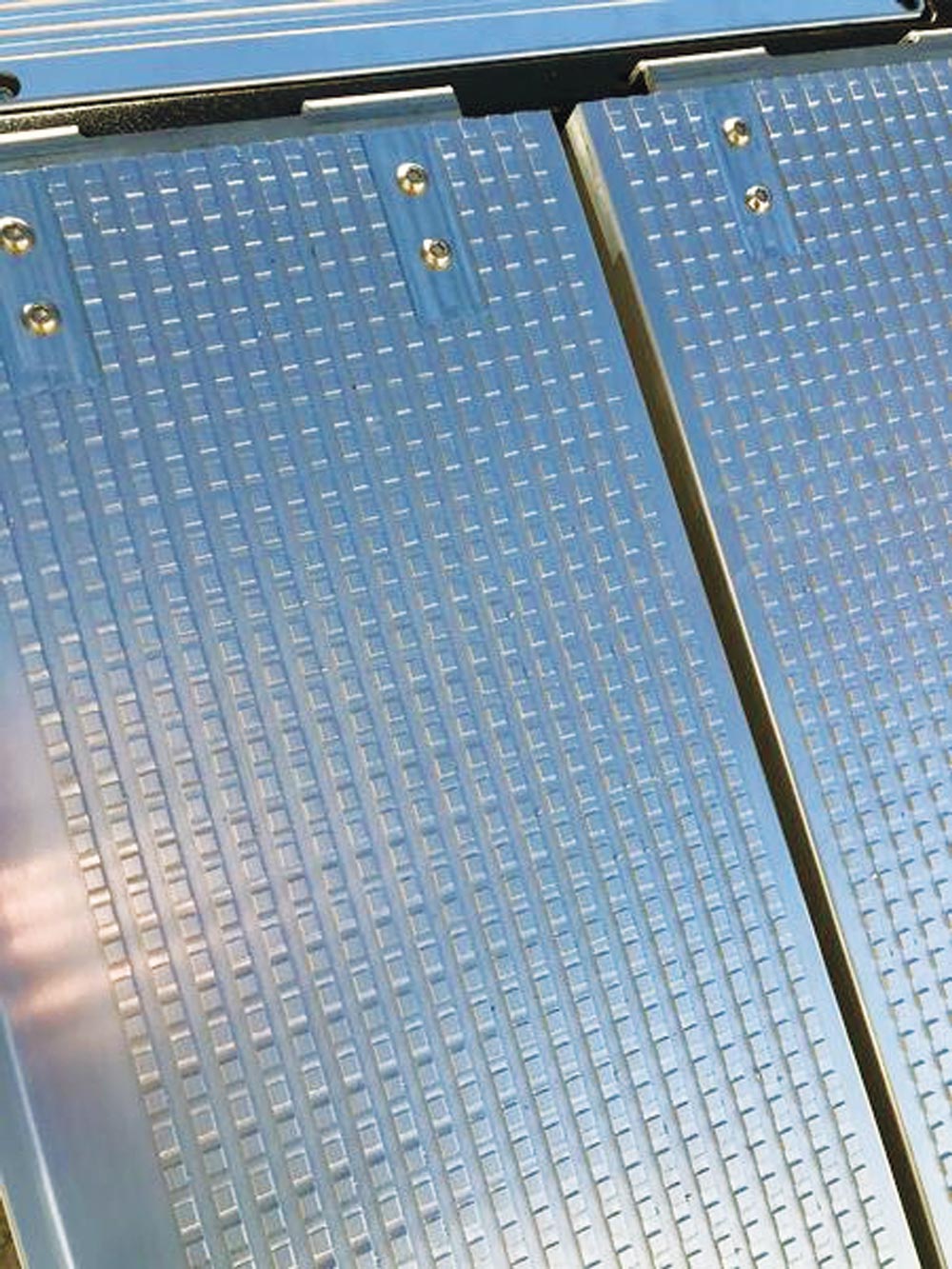 close view of tailgate ramp