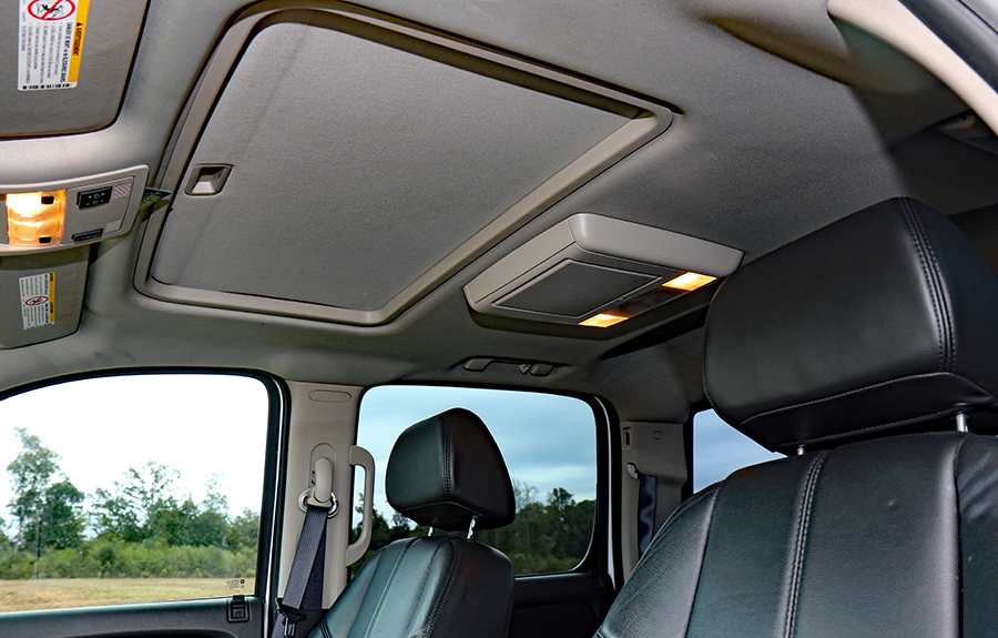2008 Chevy 3500 HD sun roof