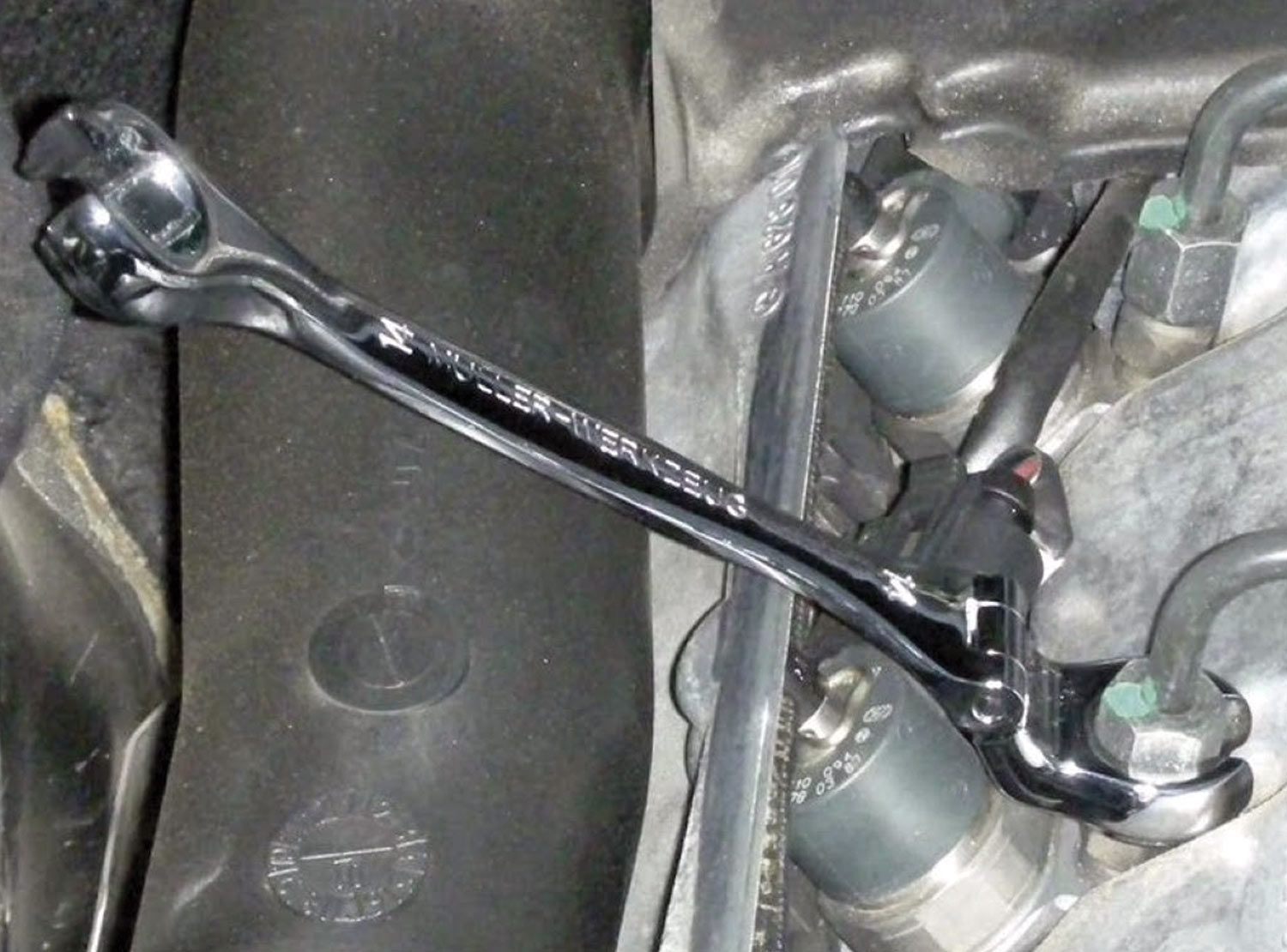 a Mueller Kueps wrench at work
