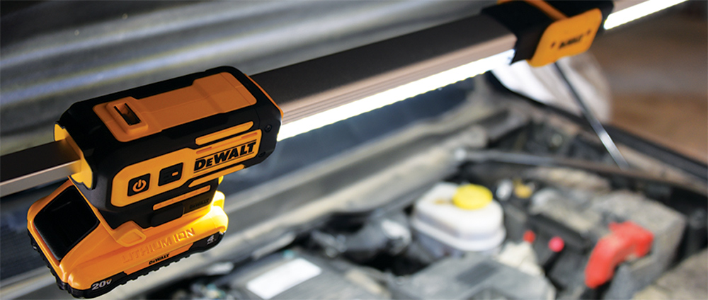 DEWALT 12V/20V MAX* Cordless Hood Light Closeup