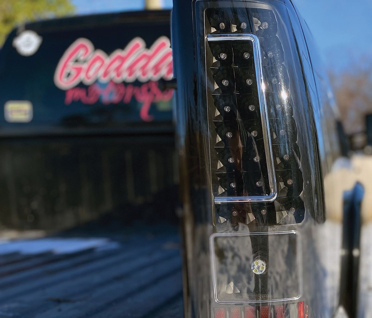 2003 GMC Sierra 2500 tail light