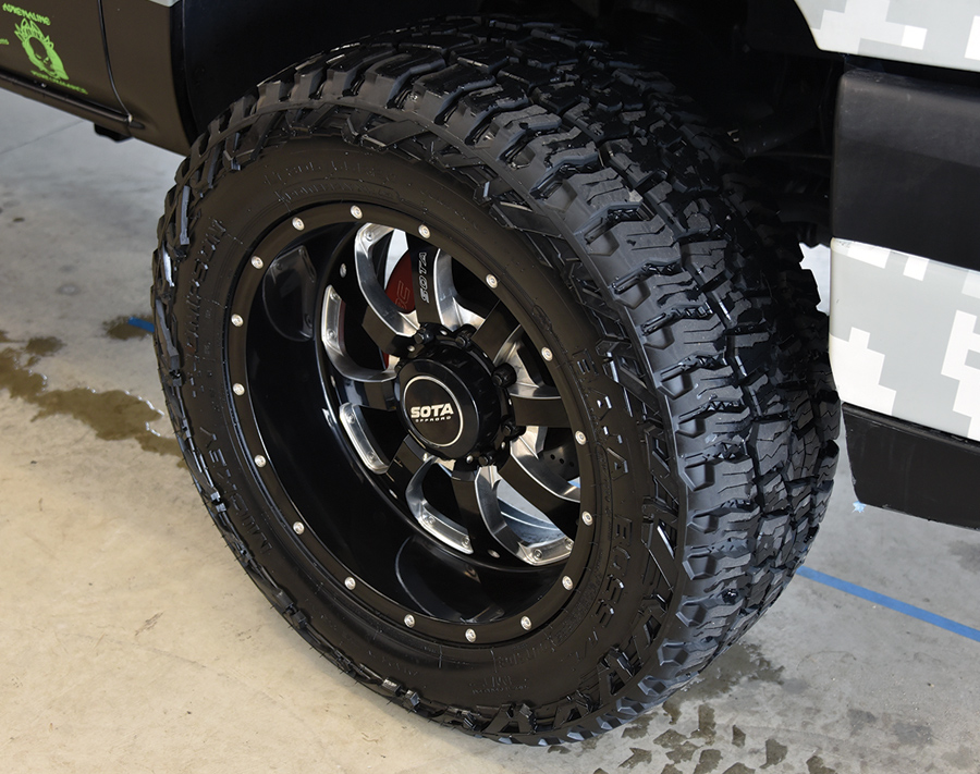 Alligator Performance tire and rim closeup