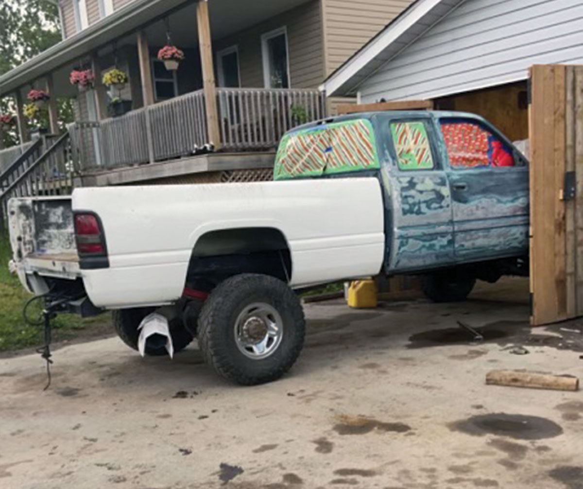 1997 RAM 2500 with a 12-valve Cummins engine before the rebuild