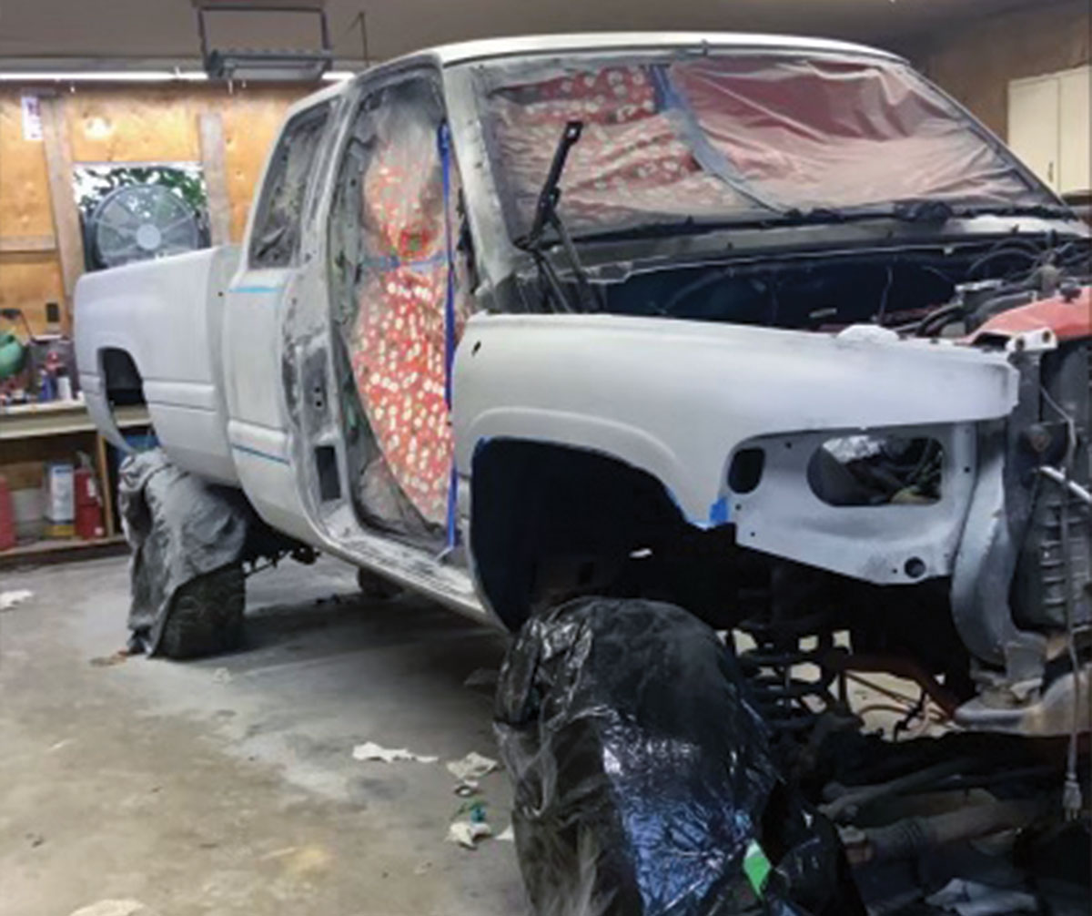 1997 RAM 2500 with a 12-valve Cummins engine front end before rebuild